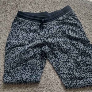 Old navy women’s sweatpants lounge pants XL like new pockets